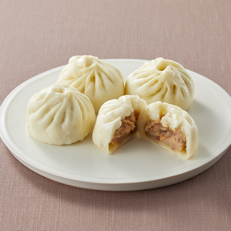 中華街で並んで食べた肉饅頭