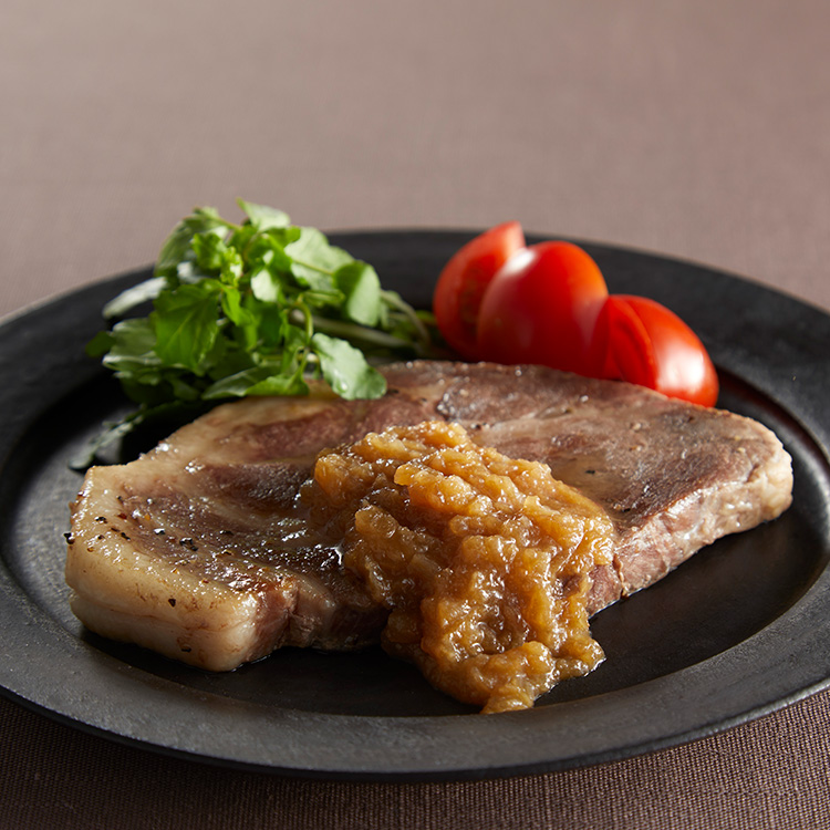 ４Ｘポークのローストポーク　シャリアピンソースを添えて