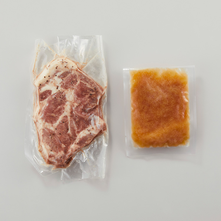 ４Ｘポークのローストポーク　シャリアピンソースを添えて