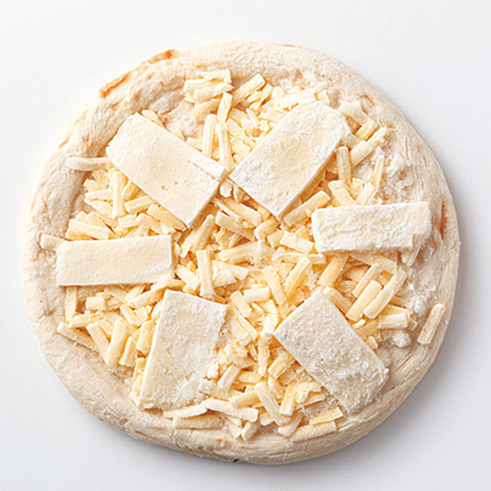 ３種のチーズピザ