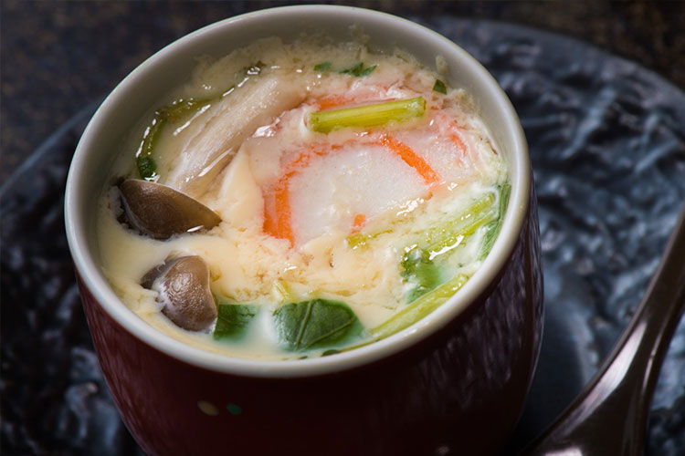 写真:かまぼこの茶わん蒸し