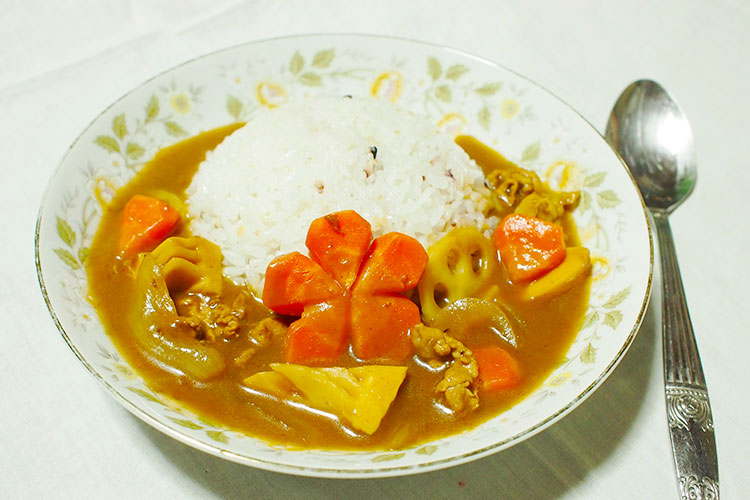 写真:筑前煮・煮しめのカレー