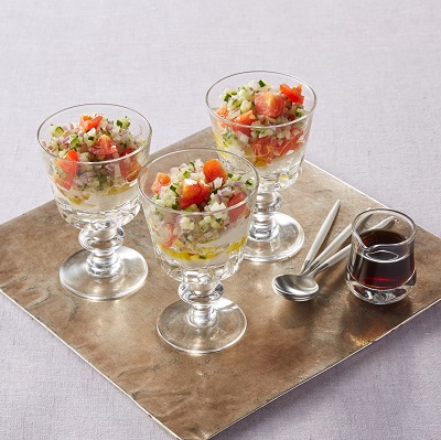 写真:こだわり豆腐 野菜のマリネ添え