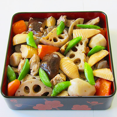 写真:三の重「煮物」