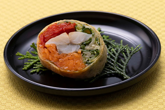 画像：鯵の彩り金紙巻