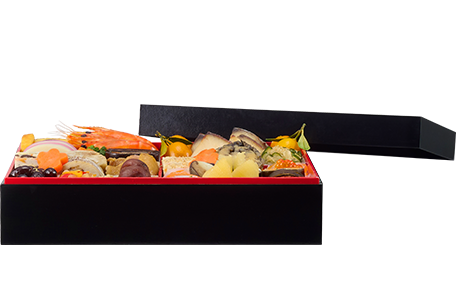 お重のサイズ　縦27cm×横27cm×8cm（一段重）