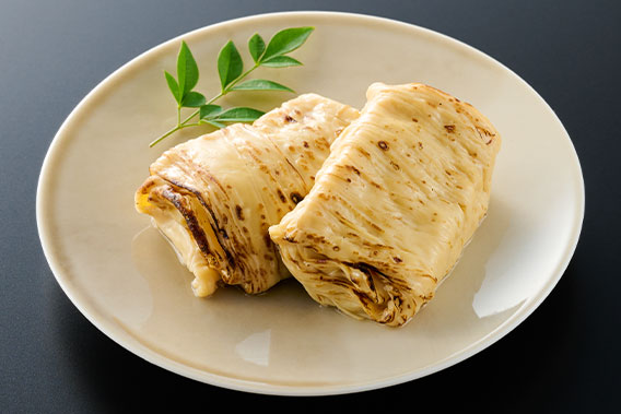 画像：焼目湯葉巻含め煮