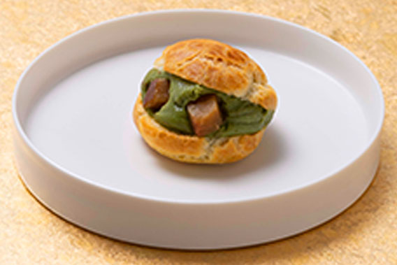 抹茶と栗のプチシュー